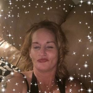 Meet your Posher, Dina